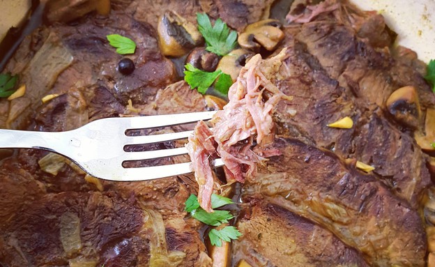 צלי בקר עם פטריות (צילום: יונית סולטן צוקרמן, אוכל טוב)