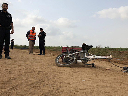 זירת התאונה הקטלנית (צילום: דוברות המשטרה, חדשות)