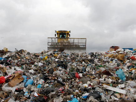 העיר שמייצרת הכי הרבה פסולת בארץ (צילום: רויטרס, חדשות)