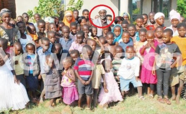 מאות ילדים (צילום: צילום מסך: ace2faceafrica.com)