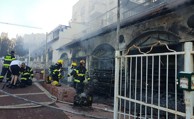 השריפה בבית שמש (צילום: אודי גל, דובר כב"ה מחוז י"ם, חדשות)