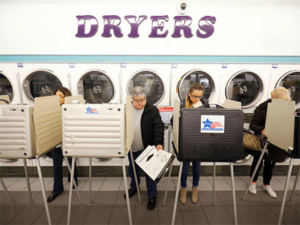 בשיקגו מצביעים גם במכבסה (צילום: CNN, חדשות)