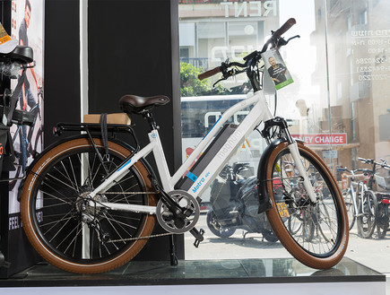 אופניים חשמליים (צילום: בני גמזו לטובה)