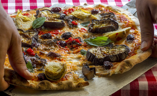פיצה ירקות, איטלקיה בפשפשים (צילום: אנטולי מיכאלו, יחסי ציבור)
