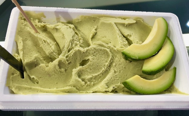 גלידת אבוקדו ארטה  (צילום: ריטה גולדשטיין, mako אוכל)