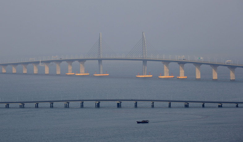 גשר הונג קונג סין (צילום: Kin Cheung, AP )