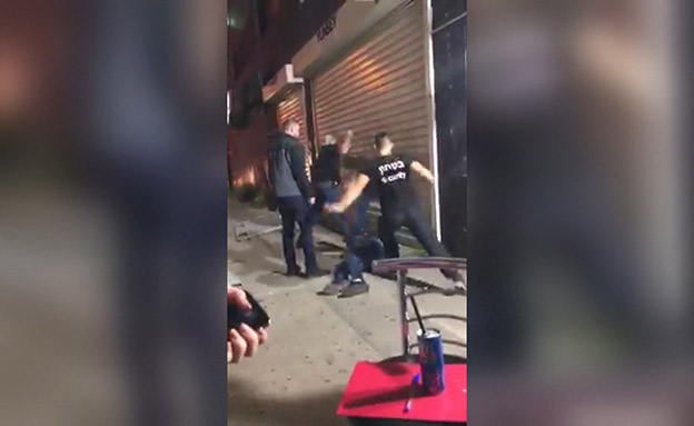 תיעוד: מאבטחים תקפו באלימות במועדון (צילום: חדשות)