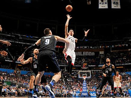 הראפטורס גירדו ניצחון (צילום: Fernando Medina/NBAE via Getty Image (צילום: ספורט 5)