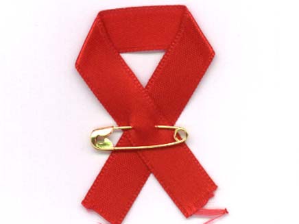 כותרות העבר: יום האיידס הבינלאומי (צילום: חדשות 2)