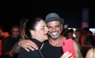 עופר ניסים בחנוכה (צילום: אמיר מאירי)