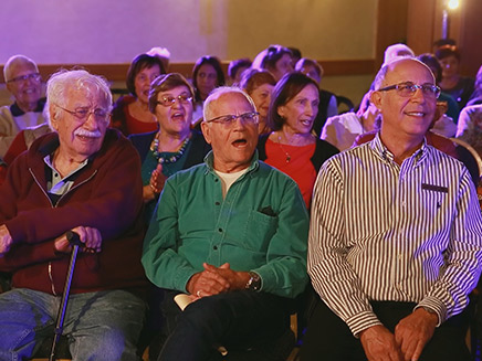 זקנים שרים קולולם‎ (צילום: אורי גורן, חדשות)