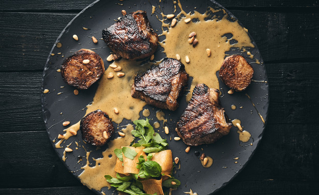 מיני סטייק שפיץ שייטל, קולורבי צלוי וסלט