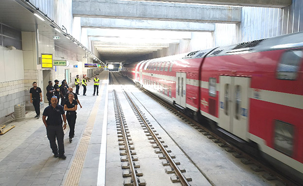 שוב תקלות בקו המהיר לירושלים (צילום: דוברות רכבת ישראל, חדשות)