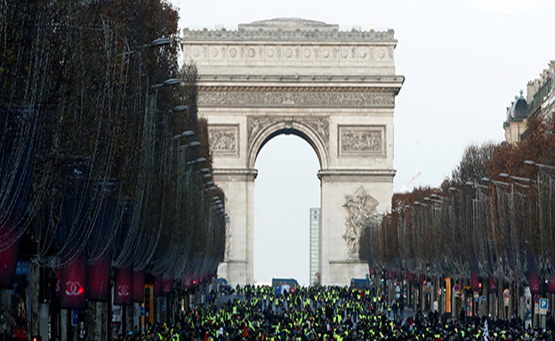 מאות פצועים, אלפי עצורים. המחאה בפריז (צילום: רויטרס, חדשות)