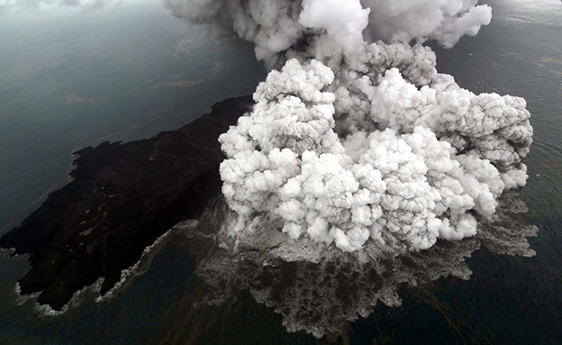 התפרצות הר געש יפה,  קטלני ויקר (צילום: רויטרס, חדשות)