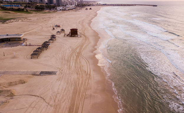 חוף הים באשדוד (צילום:  LightField Studios, shutterstock)