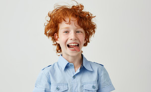 ילד שמח (צילום: By Dafna A.meron, shutterstock)