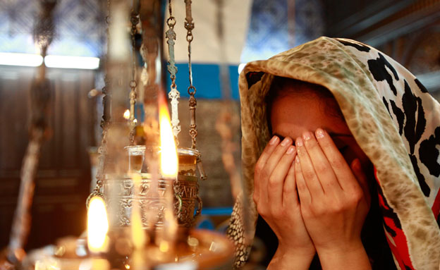 מתפללת בתוניסיה, אילוסטרציה (צילום: רויטרס, חדשות)