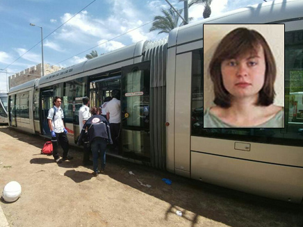 זירת פיגוע הדקירה ברכבת הקלה בירושלים (צילום: תיעוד מבצעי מד