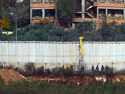 עבודות הנדסה על מנהרות בגבול הצפון עם לבנון (צילום: פלאש 90, חדשות)