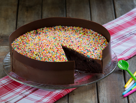 עוגת שוקולד ליום הולדת (צילום: בני גם זו לטובה, אוכל טוב)