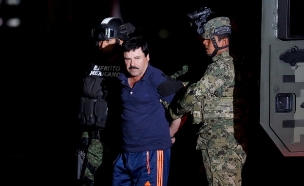 חואקין גוזמן בעת המעצר (צילום: רויטרס, חדשות)
