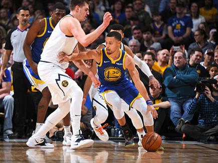 הצהרה של האלופה (צילום: Garrett Ellwood/NBAE via Getty Images) (צילום: ספורט 5)