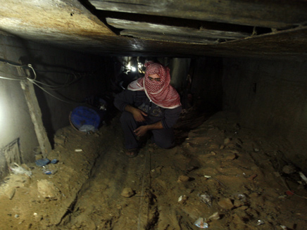 מבצע צוק איתן - מנהרות החמאס (צילום: פלאש 90 \ Abed Rahim Khatib, חדשות)
