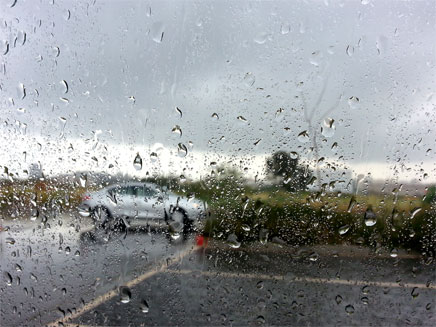 שבת חורפית: גשמים וחשש משיטפונות (צילום: אלעד זוהר, חדשות 2)