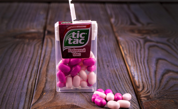 קופסת סוכריות טיק טק (צילום:  Bborriss.67 / Shutterstock)
