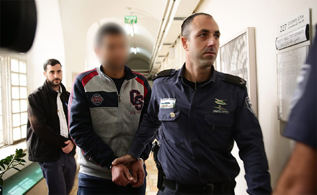 החשוד שנעצר ע"י המשטרה ושוחרר (צילום: אסתי דזיובוב / TPS, חדשות)