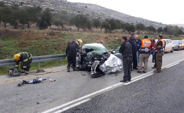 תאונת דרכים ליד עלי בבנימין, יהודה ושומרון (צילום: כיבוי והצלה, חדשות)