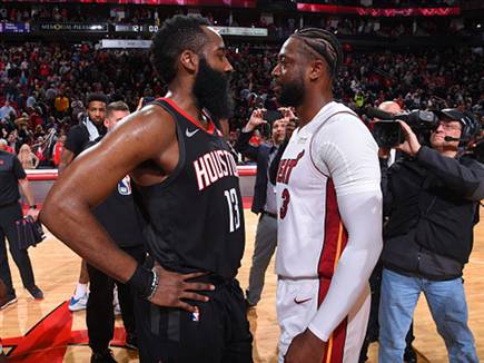 ווייד והארדן בסיום (צילום: Bill Baptist/NBAE via Getty Images) (צילום: ספורט 5)