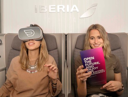 מציאות מדומה (צילום: Iberia INFLIGHT VR)