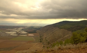 עננים בגלבוע. ארכיון (צילום: גיא ברקן, חדשות)