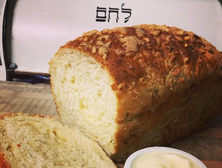 לחם גבינה (צילום: רון יוחננוב, mako אוכל)