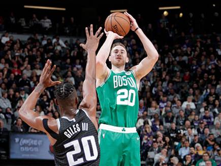 עוד צעד בקאמבק. הייוורד (צילום: Rocky Widner/NBAE via Getty Images (צילום: ספורט 5)