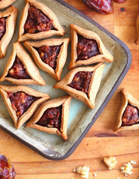 אוזני המן במילוי תמרים ואגוזים