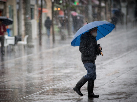 שבת חורפית: גשם, אובך ורוחות (צילום: יונתן זינדל, פלאש/90 )