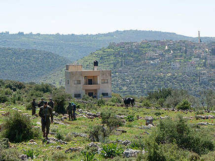 פשיטה על בית המחבל מאריאל (צילום: דובר צהל, חדשות)