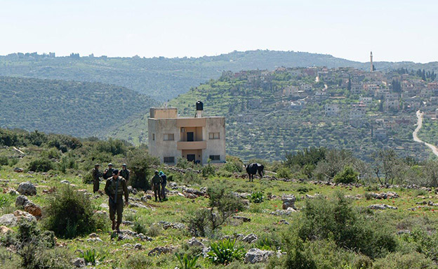 פשיטה על בית המחבל מאריאל (צילום: דובר צהל, חדשות)