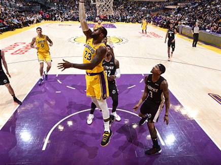 עוד ניצחון ל-LA (צילום: Andrew D. Bernstein/NBAE via Getty Images) (צילום: ספורט 5)