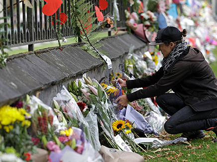 מתאבלים על הרצח בניו זילנד (צילום: AP, חדשות)