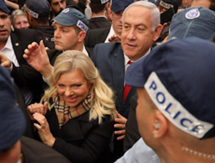 הזוג נתניהו בשוק התקווה (צילום: חדשות)