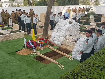הלוויה של זכריה באומל (צילום: החדשות)