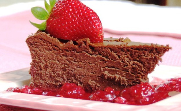 עוגת שוקולד מושלמת לפסח (צילום: חן שוקרון, מתוקים שלי)