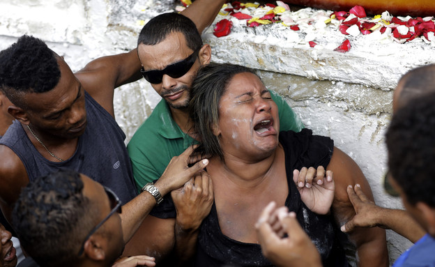 הרצח בברזיל, אפריל 19 (צילום: AP/Silvia Izquierdo)