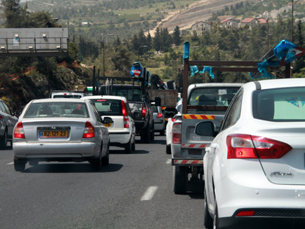 האם מצות באמת משמינות יותר מלחם? צפו