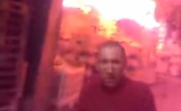 עובד תיעד שריפה (צילום: צילום מסך מתוך Youtube)