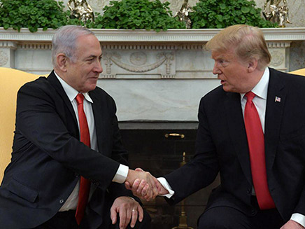 טראמפ: "עומדים לצד ישראל" (צילום: עמוס בן גרשום / לע"מ, חדשות) טראמפ: "עומדים לצד ישראל" (צילום: עמוס בן גרשום / לע"מ, חדשות)